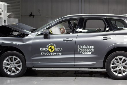 Neuer Volvo XC60 glänzt im Euro NCAP Crashtest