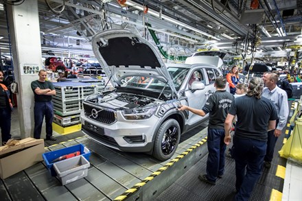 Lancement de la production du tout premier SUV compact premium de Volvo Cars en Belgique