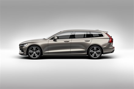 Volvo torna alla rassegna torinese puntando sulla nuova V60 station wagon, su XC40 Auto dell’Anno e sulle motorizzazioni ibride plug-in