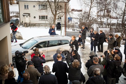 Volvo Cars fokuserar på nya sätt att presentera bilar och tjänster för kunderna