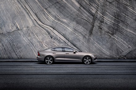 Volvo Car Canada Announces Model Year 2019 S60 and V60 Pricing & Care by Volvo Subscription Plan
