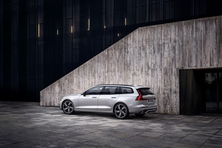 Volvo expands V60 range with dynamic new R-Design version