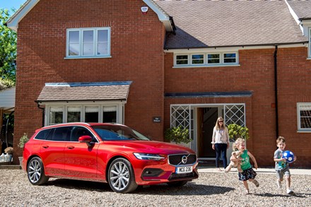 Volvo V60 crowned 2018 Family Car of the Year at inaugural Sunday Times Motor Awards