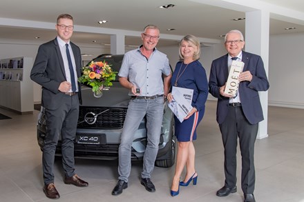 Nuova Volvo XC40 in Svizzera sulla strada del successo: Consegnato il millesimo modello al suo nuovo proprietario