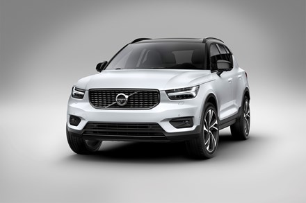 Volvo’s XC40 and S60/V60 Named 2019 Motor Trend SUV of the Year and Car of the Year Finalists