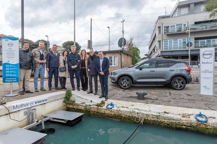Con la posa del cestino Seabin nel porto di Riccione, si rafforza il sostegno di Volvo al progetto LifeGate PlasticLess per la lotta alle plastiche nei mari italiani