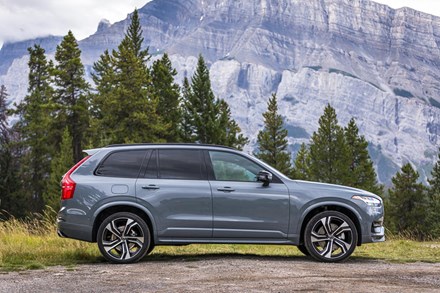 Volvo XC90 named a Car of the Decade by experts at Autotrader 