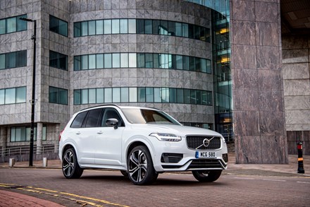 Volvo is first car company in Europe to offer customers easy route to a cleaner car with new app-based mobile valeting service
