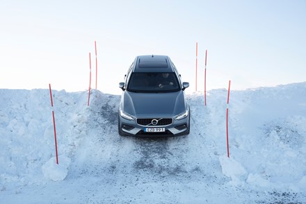 Volvo V60 Cross Country - Hindernisparcours
