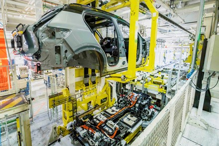Volvo Cars begint met productie van volledig elektrische XC40 Recharge 
