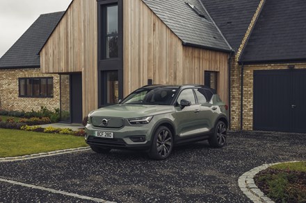 Volvo starts online sales and subscriptions for extended XC40 Recharge pure electric SUV range