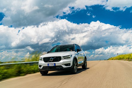 Volvo Car Italia chiude il mese di ottobre con XC40 che nei primi 10 mesi dell’anno supera le 10.000 unità - record di immatricolato annuo del modello dal lancio in Italia - e con una quota di mercato pari a 1,5% sul mese isolato