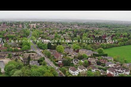 Volvo Car UK and British Triathlon present the ‘Recycled Road’ (with subtitles)