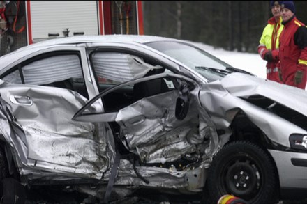 Volvo training can protect rescue workers at highway crash scenes