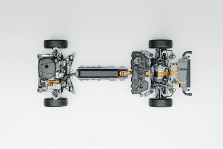 Le nouveau groupe motopropulseur hybride rechargeable Recharge de Volvo Cars surpasse le kilométrage quotidien moyen avec une seule charge