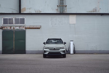 Volvo Cars simplifie la recharge publique grâce à une nouvelle intégration in-app