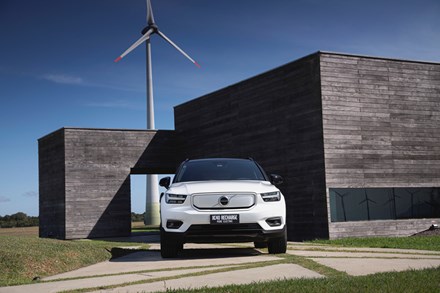 Pioneira no país Volvo segue liderando as vendas de veículos híbridos e elétricos em 2022