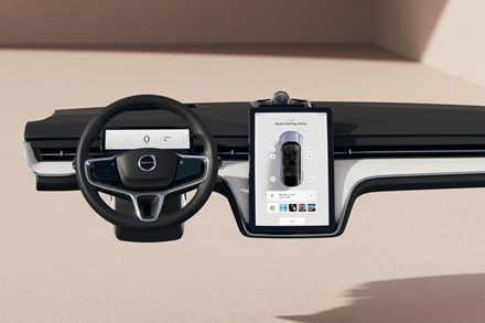 Your new Volvo EX90 gives you the info you need – when you need it