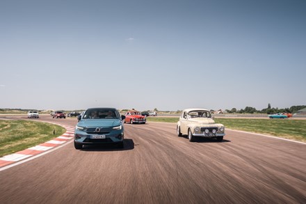 Générations Volvo : rencontre entre le passé et l’avenir de la marque au circuit de la Ferté-Gaucher le 3 juin 2023