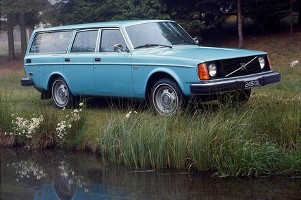 VOLVO 245 IN PRODUCTION 1974-1993