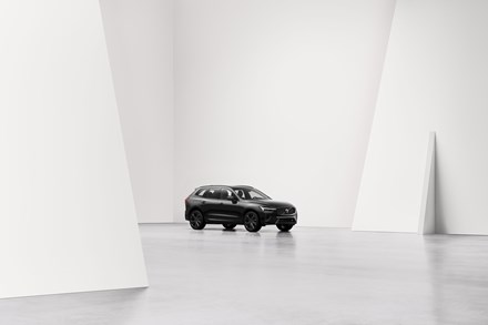New Black Edition of ever-popular Volvo XC60 now on sale in the UK