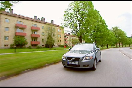 Volvo V50, model year 2010, driving footage (1:57)
