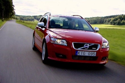 Volvo V50 R-Design, model year 2011, driving footage (2:03)