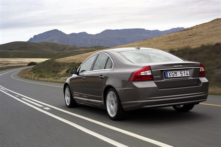 The All New Volvo S80 - Chassis: