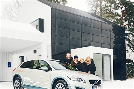 The Lindell family lives "One Tonne Life" with a climate-smart wooden house, an electric car and advanced energy solutions