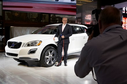 Stefan Jacoby at the 2012 NAIAS: "Our new, innovative gasoline plug-in hybrid paves the way for future growth"