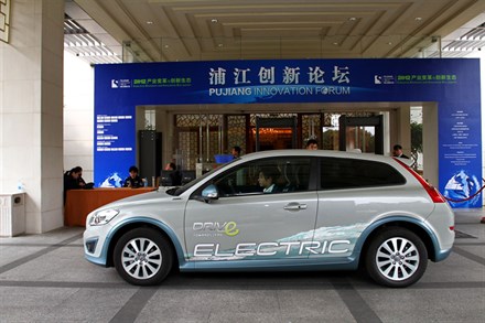 让创新城市更美丽   沃尔沃C30电动车进驻浦江创新论坛