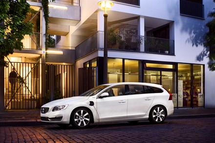 Volvo V60 Plug-in Hybrid stars in New York as one of three candidates for the World Green Car of the Year