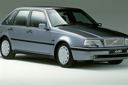 VOLVO 440 (1988-1996)