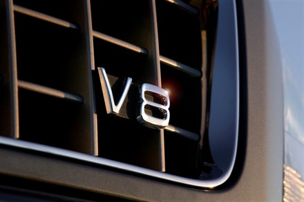 Volvo XC90 med V8-drivlina bäddar för fortsatt succé