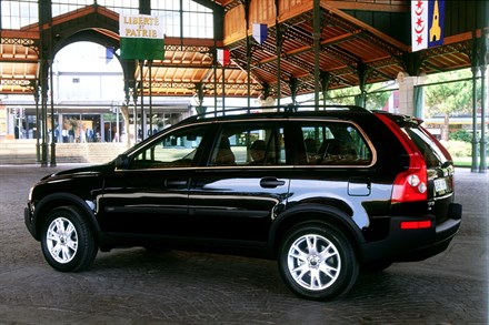 Successful Volvo XC90 launch brightened a tough year for Volvo Car Corporation - 2002
