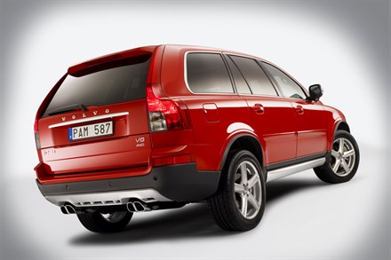 VOLVO XC90 GETS THE R-DESIGN MAKEOVER