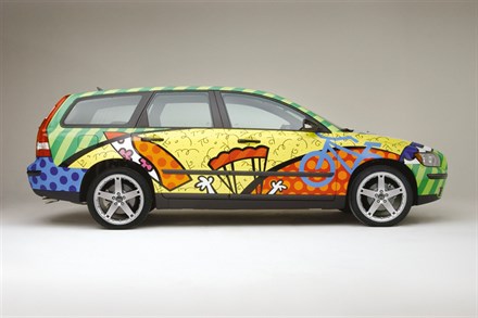 All-New Volvo V50 drives through Romero Britto paint shop - The result is a unique, pop art, special edition Volvo vehicle to benefit charity