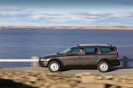 Volvo XC70 - The adventure car – even more appealing, even more robust
