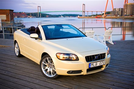 Volvo C70 offers buyers two cars in one