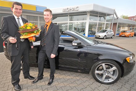 Volvo C70 no. 50,000 - The Sapphire Black beauty has reached its owner