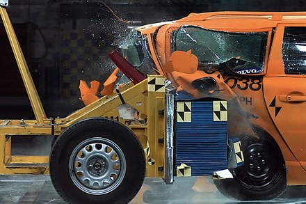 Volvo Personvagnar introducerar plug-in-hybrider på marknaden under 2012