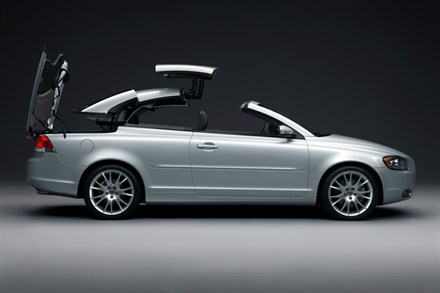 The all new Volvo C70 – both a convertible and a coupe