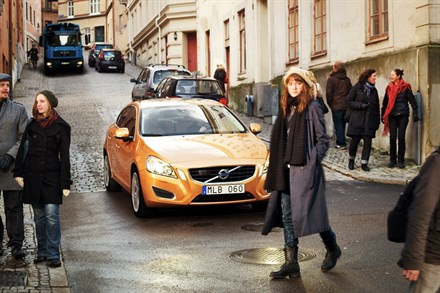 VOLVO REMAINS UNDEFEATED AS PEDESTRIAN DETECTION WITH FULL AUTO BRAKE IS AWARDED BEST CAR SAFETY DEVICE BY BUSINESSCAR