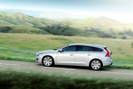 Production of the new Volvo V60 starts