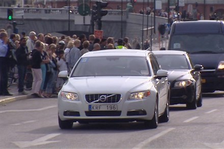 ROYAL WEDDING VIDEO - VOLVO- OFFICIAL CAR AT THE ROYAL WEDDING 2010 (B-Roll) (2:06)