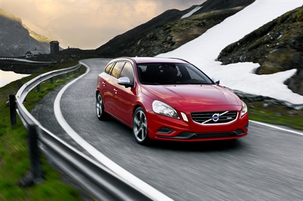 Launch of the Volvo V60 and Volvo V40 boosts Volvo Car Corporation’s growth towards 200,000 cars in China
