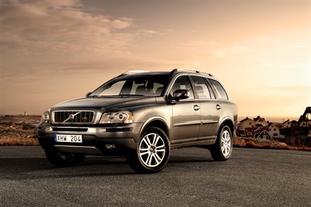 High-tech 3.2-litre in-line six-cylinder engine finds its way into new refined Volvo XC90