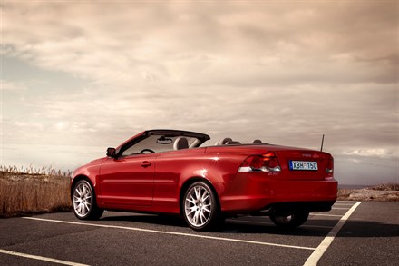 The new Volvo C70 convertible gets performance turbo diesel