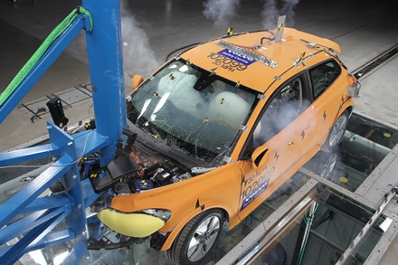 Volvo Cars takes on safety challenges in electric cars
